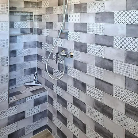 Apartamento Box-9 *